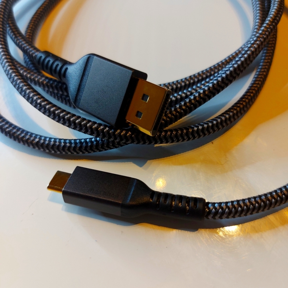 USB C To HDMI Cable 6.8ft